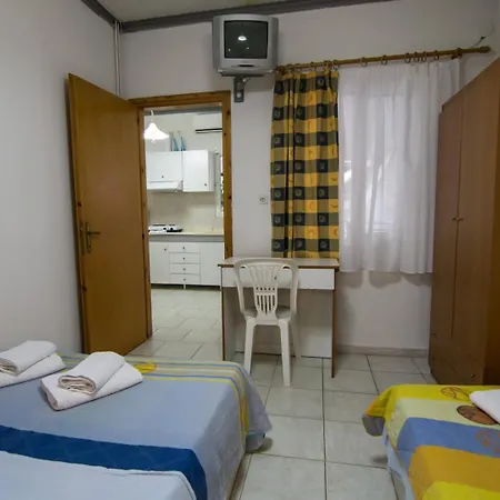 Alexandra Apartment *